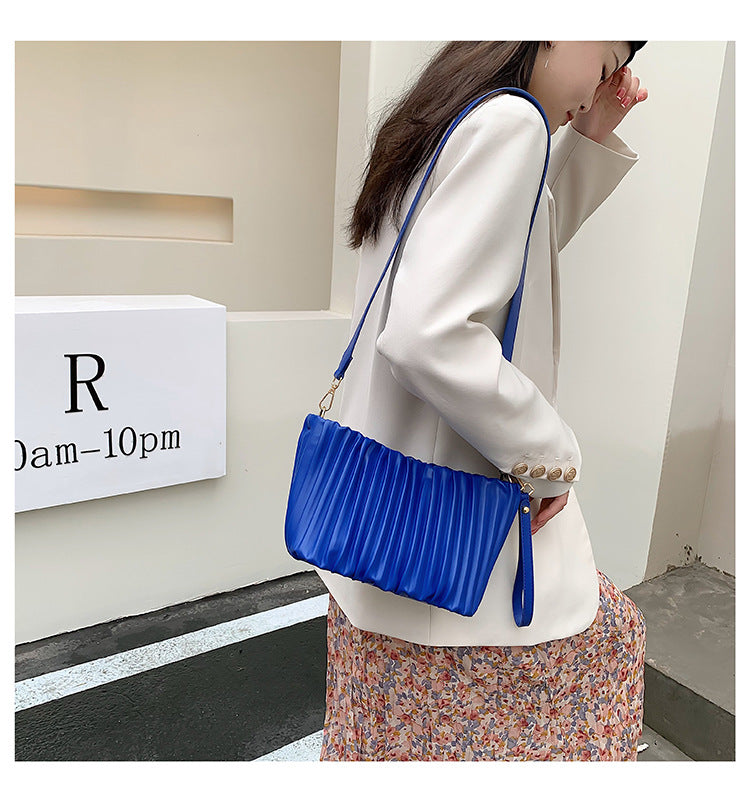 Plisse Duffle